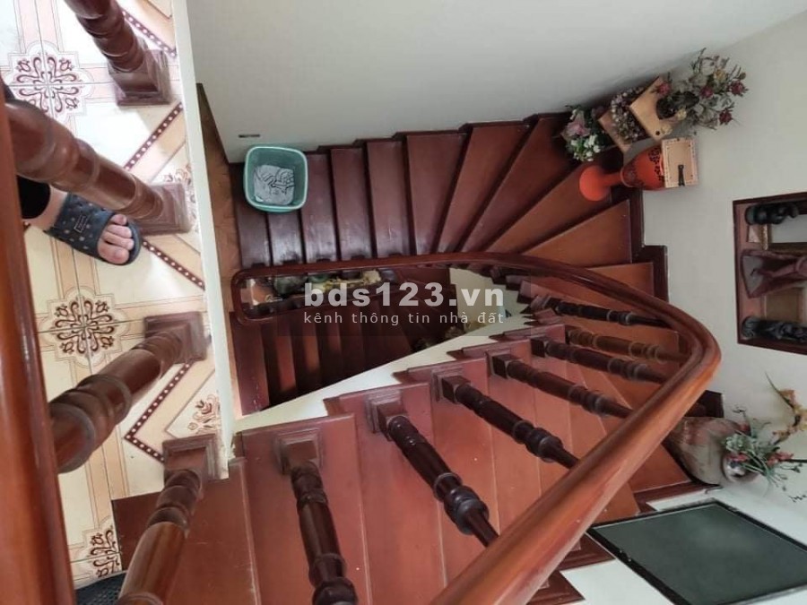 Bán Gấp nhà Nguyễn Trãi 50m2 giá 4.25 tỷ- vài bước ra ô tô tránh- an sinh đỉnh.