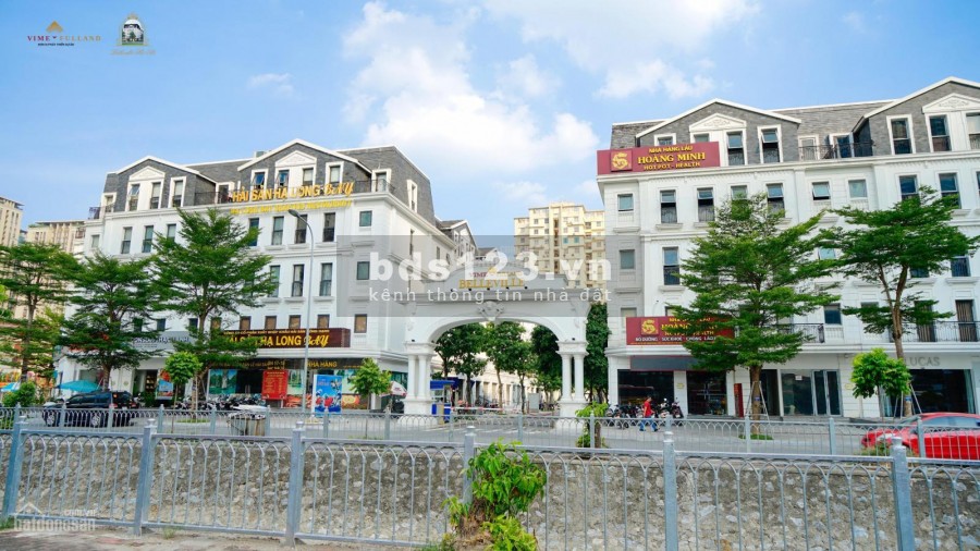 Bán shophouse 115m2, hướng Tây Nam, pháp lí sổ hồng vĩnh viễn, vị trí đẹp, giá tốt
