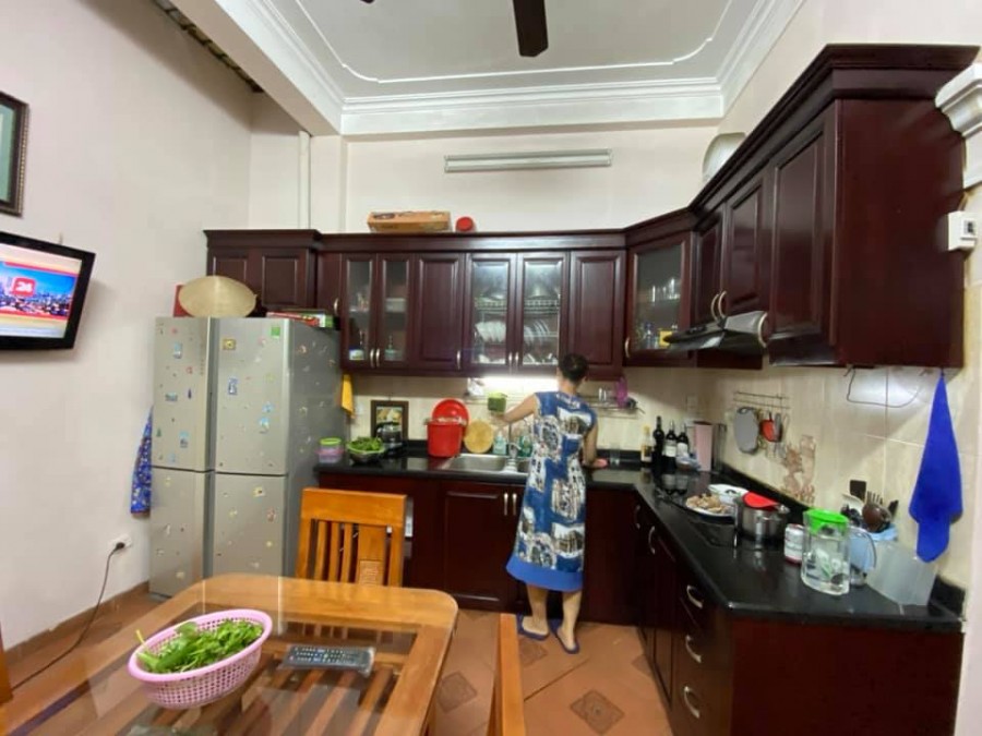 Nhà Thái Thịnh, 20 ra phố 2. mặt thoáng, tiện ích đỉnh cao, nhà chất đất học dt 50m2, giá 6.4 tỷ