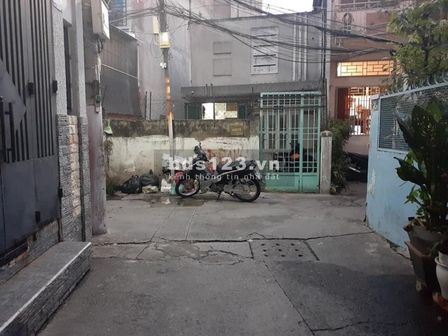Bán nhà cũ diện tích lớn giá rẻ đường Quốc Lộ 13 quận Bình Thạnh 108m2 giá chỉ 7tỷ940