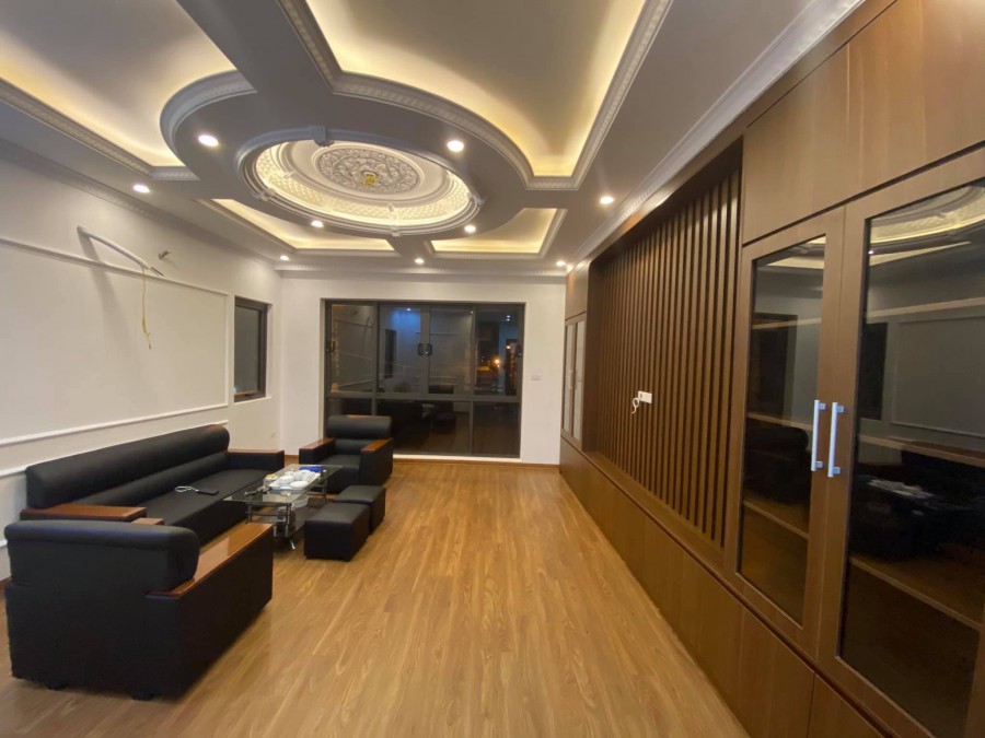 Lô góc nhà đẹp Ngọc Thuỵ thang máy gara gần trường pháp, dt 50m2, 6 tầng, giá bán 5.75 tỷ