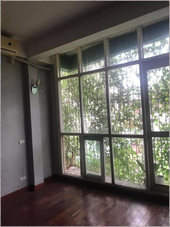 Bán nhà Biệt thự Hồ Tây diện tích 110m Ô tô vào nhà Giá chỉ bằng nhà ngõ