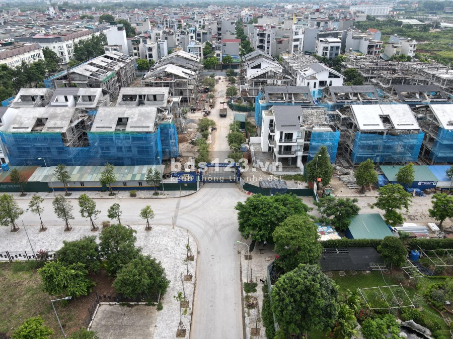 Bán biệt thự Song Lập, 3.5 tầng, dt 250m2, mt 10m khu D Dương Nội, sở hữu lâu dài