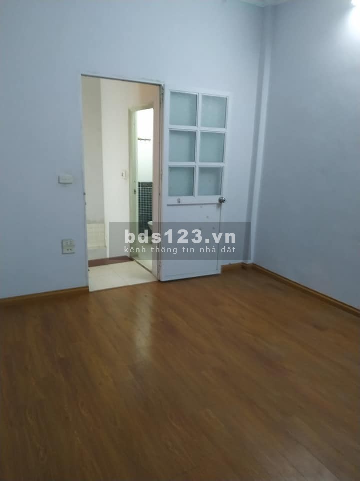 Nhỉnh 2 tỷ có ngay nhà 5 tầng cách mặt phố Trương Định 100m, ngõ thông thoáng, an sinh đỉnh