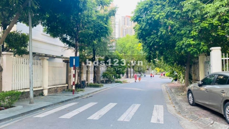 Bán biệt thự siêu đẹp Quận Hà Đông, dt 200m2, mt 15m, giá bán 19 tỷ thương lưọng
