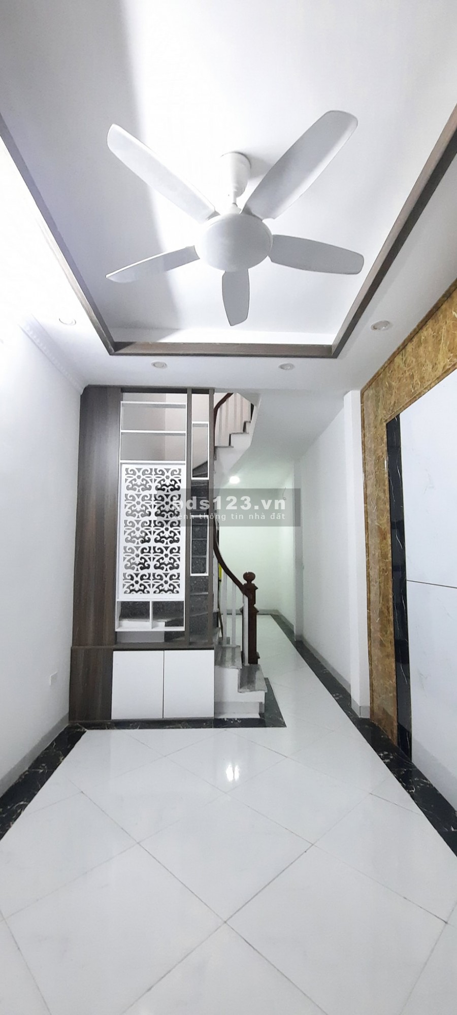Bán nhà nguyên căn Trường Chinh, 5 tầng đúc, dt 34m2, giá bán 2.75 tỷ, lhcc