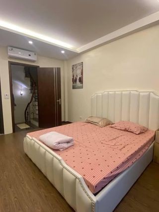 Bán nhà mặt phố Bồ Đề, ô tô tránh, kinh doanh đỉnh 4 tầng, dt 45m2, vào ở ngay