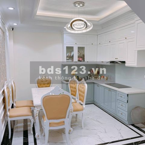 Bán nhà mặt phố Bồ Đề, ô tô tránh, kinh doanh đỉnh 4 tầng, dt 45m2, vào ở ngay