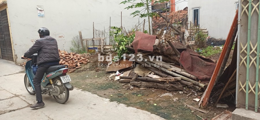 Bán Đất Tây Mỗ, Nam Từ Liêm dt 37m2 gần đường lớn cần bán giá mềm, thế đất đẹp