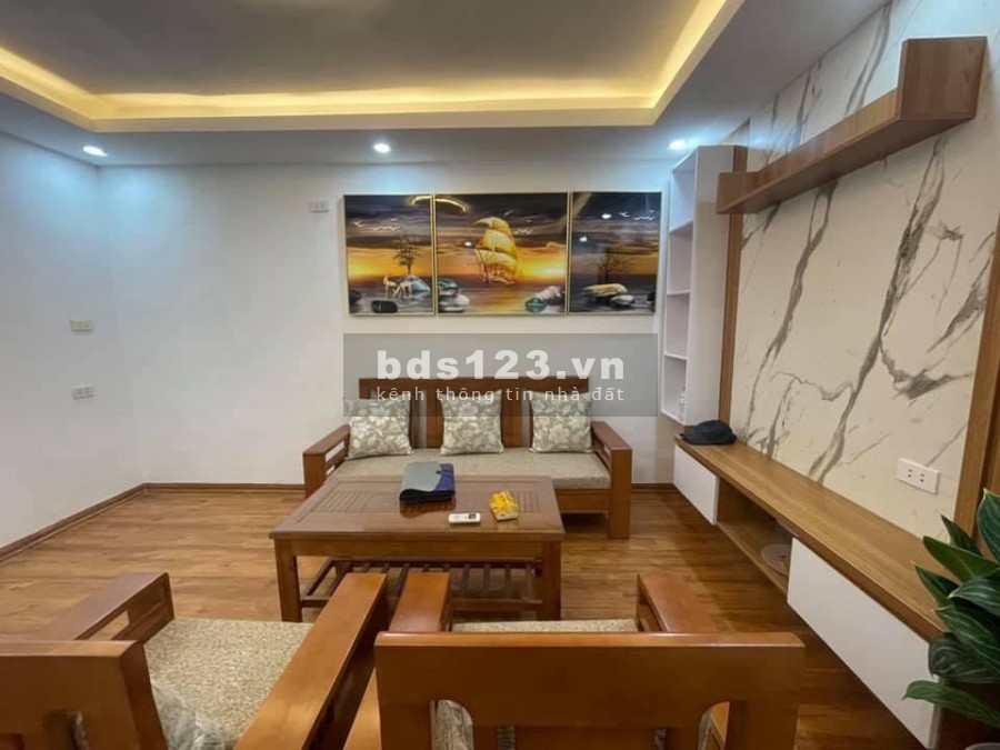 Bán nhà phố Cự Lộc, Nguyễn Trãi, Thanh Xuân, dt 35m2, 4 tầng, mt 3.4m, giá 3.3 tỷ.