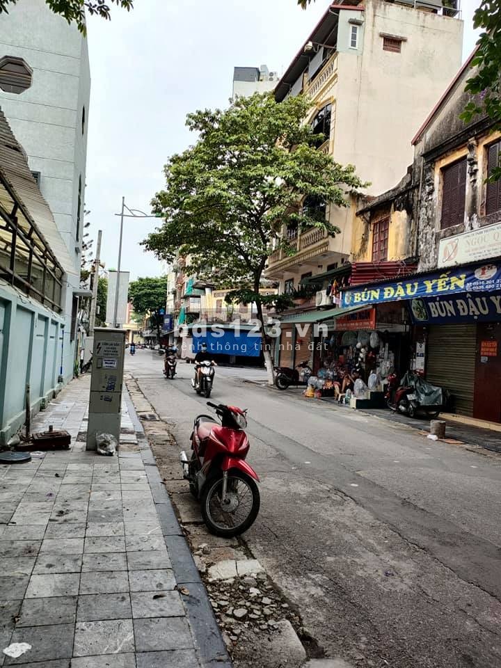 Bán nhà mặt phố Ngõ Trạm Hàng Bông Hoàn Kiếm, 5 tầng dtsd 100m2.