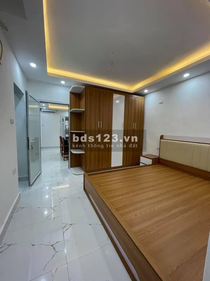 Bán nhà phố Cự Lộc, Nguyễn Trãi, Thanh Xuân, dt 35m2, 4 tầng, mt 3.4m, giá 3.3 tỷ.