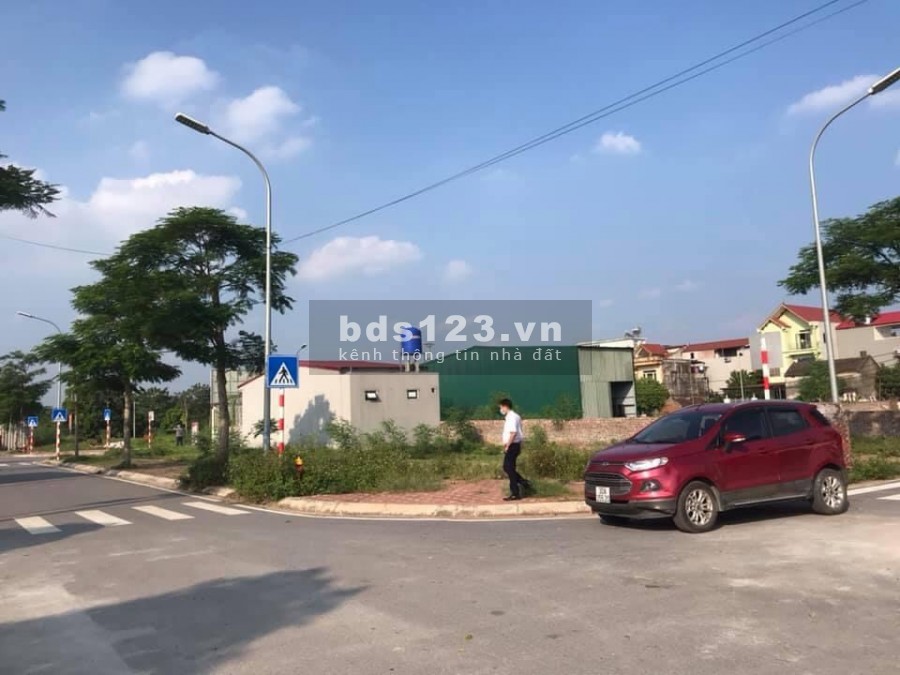 Khu đất đấu giá đầu tư sinh lời, phân lô bàn cờ trung tâm Quang Minh, gần chợ