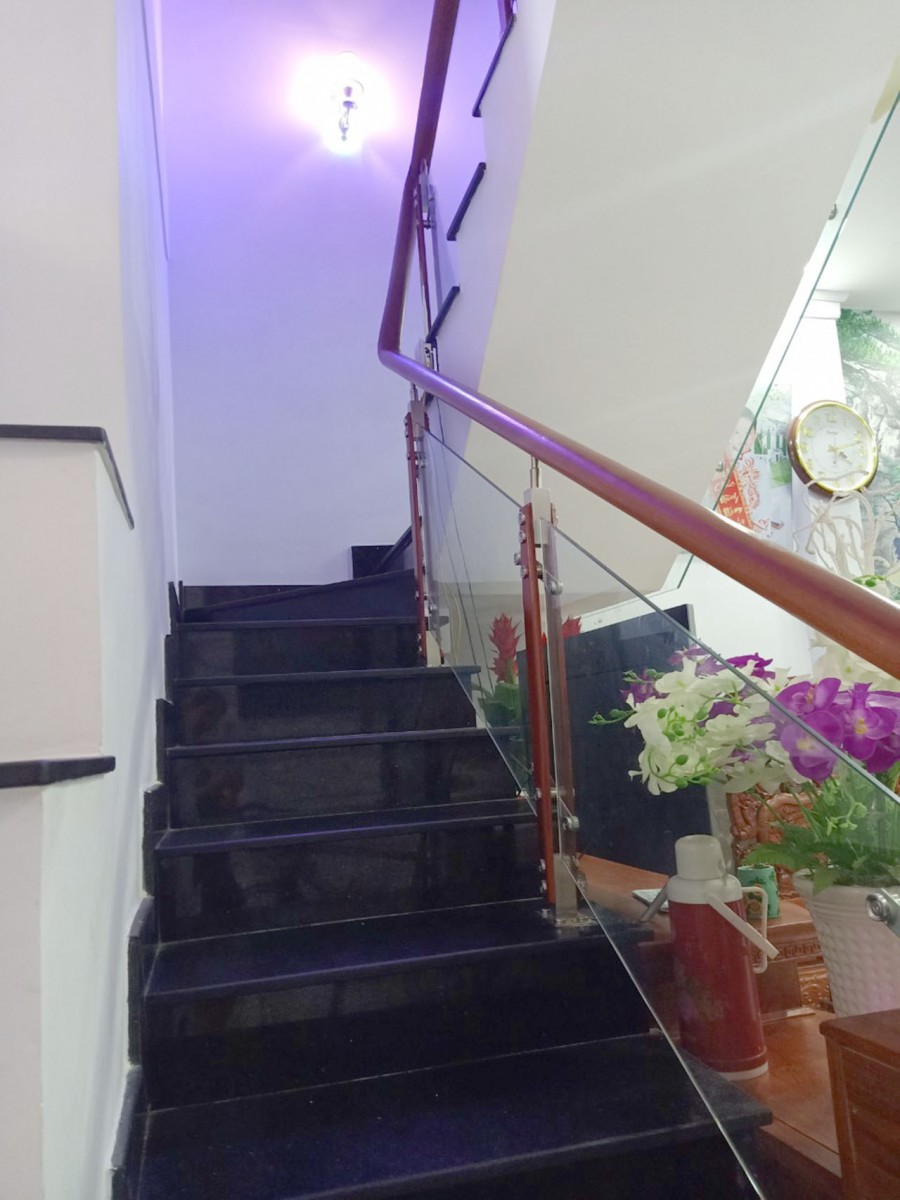 Bán nhà đường Lê Hồng Phong có 4 lầu bê tông cốt thép kiên cố, giá bán 4,7 tỷ