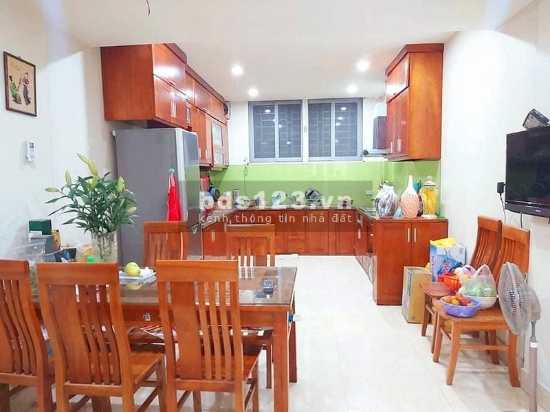 Bán Nhà Hẻm Xe Tải Thành Thái, Quận 10, dt 36m2, 4 lầu đúc, giá bán 5.3 tỷ