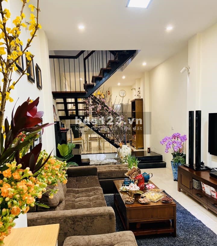 Bán Nhà Thanh Xuân Nam, Đường Nông, Ngõ Thoáng, Gần Công An, Gần Trường Học
