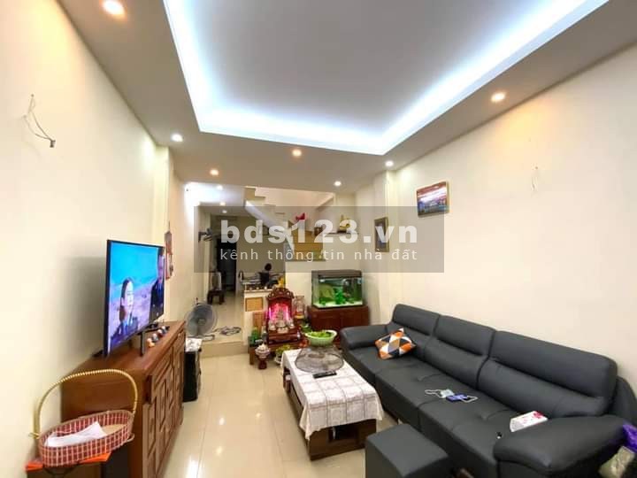Bán Nhà đẹp MATIZ qua Thanh Trì diện tích sử dụng 35m, chị em Linh Đàm chỉ 2.15Tỷ
