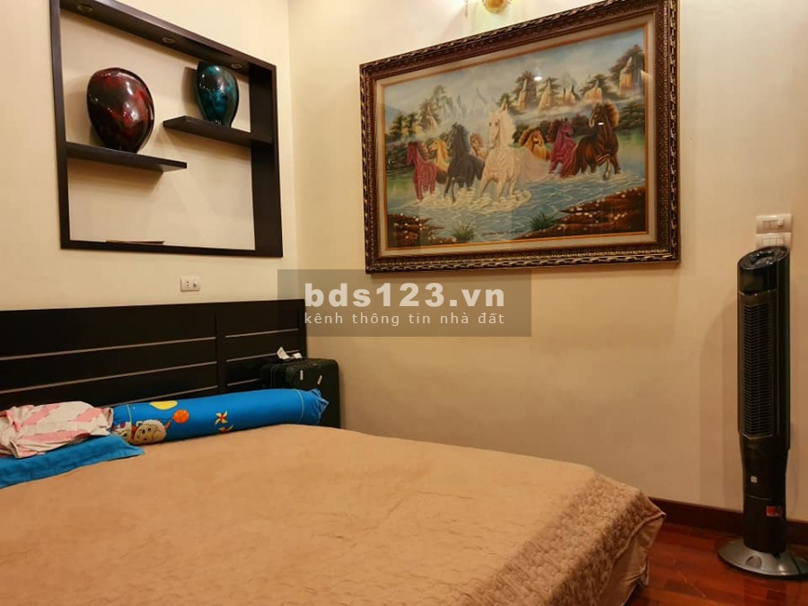 Bán nhà Tây Hồ, Nội thất sang trọng, Nở hậu, diện tích sư dụng 38m2, giá 4 tỷ