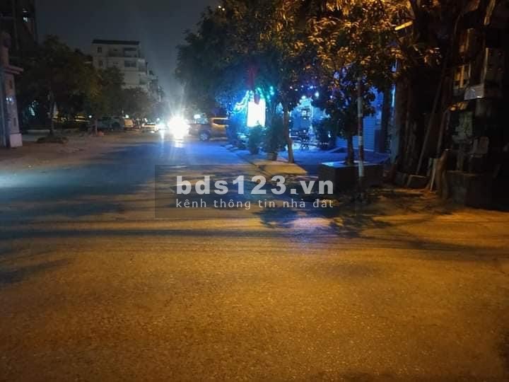 Bán Đất Dương Văn Bé Nở Hậu hàng xóm Times City 50M nhỉnh 3 Tỷ