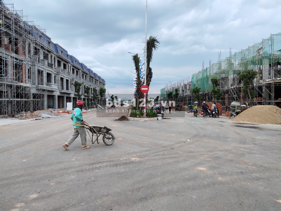 Bán đất nền sổ đỏ trao tay nhận ngay đất liền, thanh toán chia nhiều đợt giá tốt đầu tư