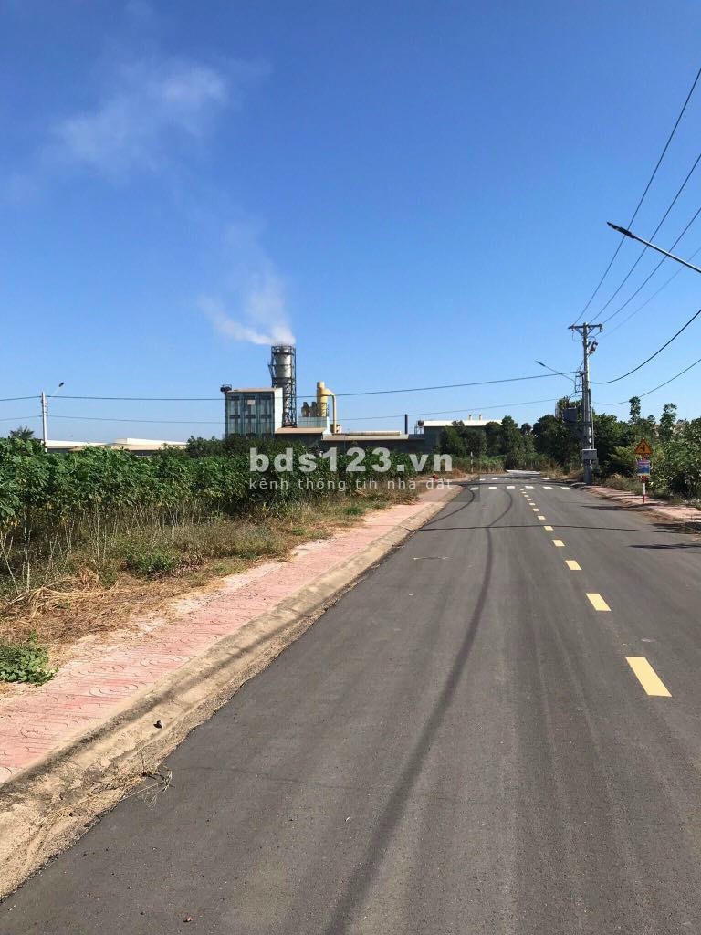 Cần bán lô đất chính chủ ngay tthc đối diện ngay khu du lịch đảo yến sổ sẵn cần sang tên lh 0975779138