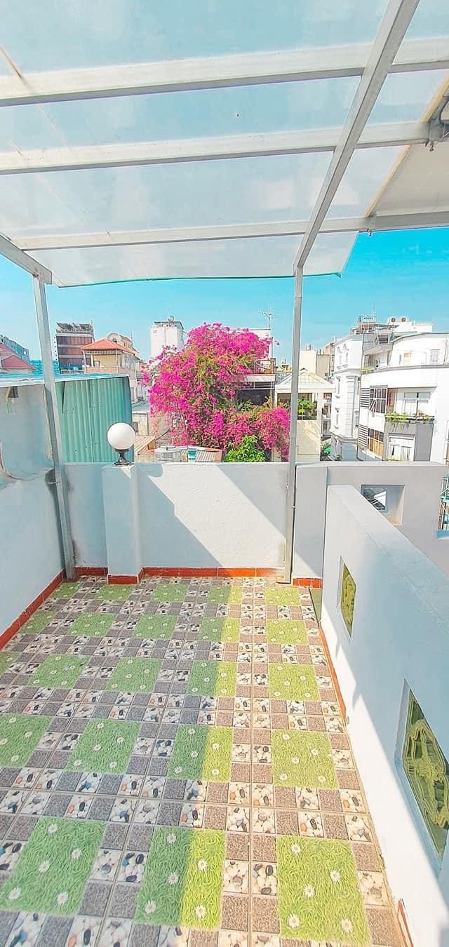 Bán gấp nhà 4 tầng hẻm xe hơi Lý Chính Thắng Phường 8 Quận 3 chỉ nhỉnh 7 tỷ