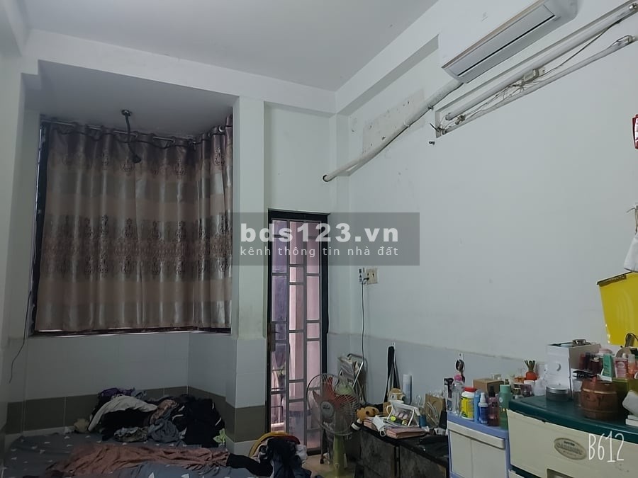 Bán Nhà Đẹp 4PN Hẻm 4m, Trần Hưng Đạo Quận 1, 3.5x9m, giá chỉ 6,5 tỷ.