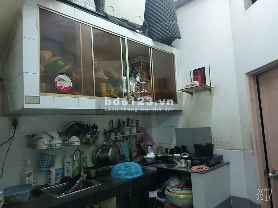 Bán Nhà Đẹp 4PN Hẻm 4m, Trần Hưng Đạo Quận 1, 3.5x9m, giá chỉ 6,5 tỷ.