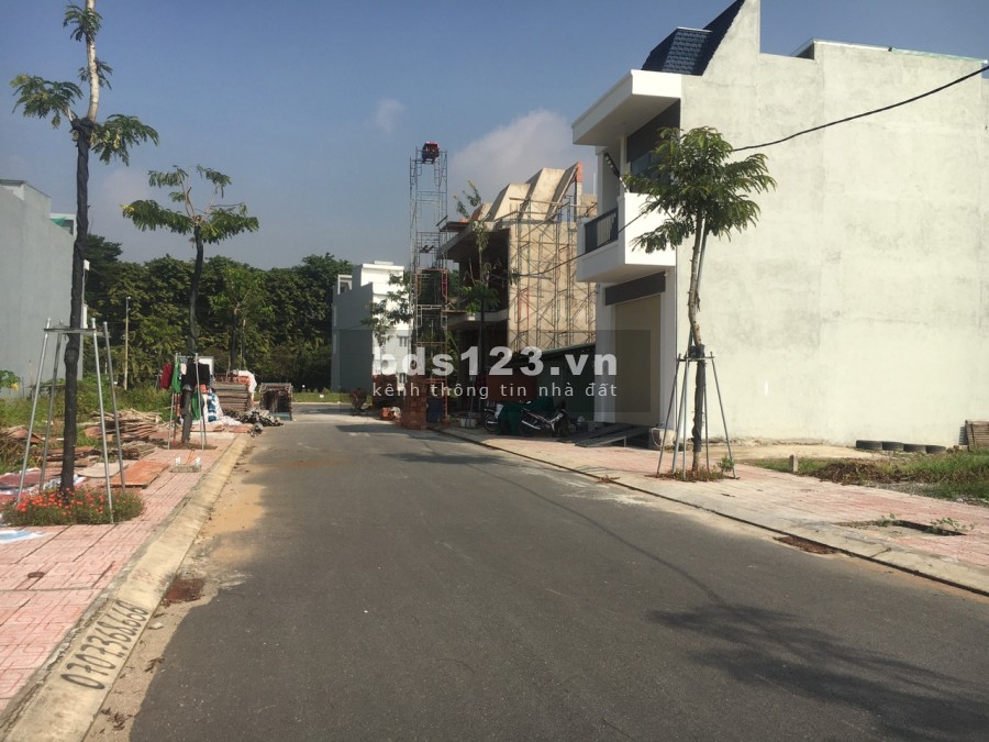 Cần bán lô đất nền 100m2 chợ cổng sau công ty pouchen