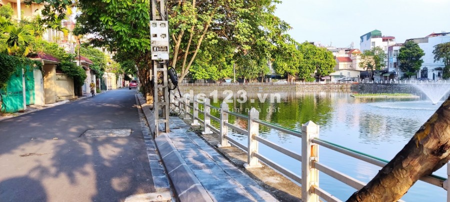 Bánh nhà bồ Đề Long Biên, DT 55m2, 5 tầng, nhỉnh 4 tỉ, ngõ thông, ô tô qua, ở ngay