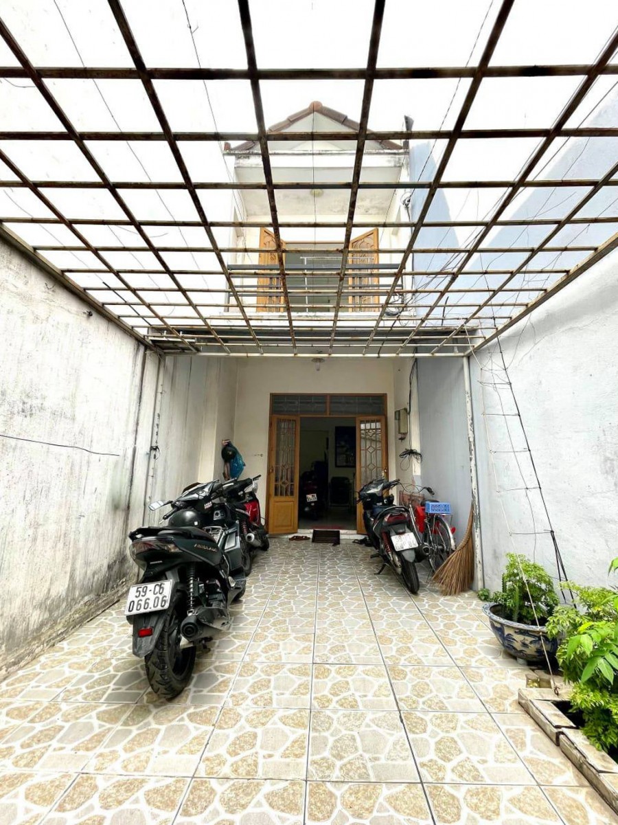 Cần Bán Gấp 2 Căn Nhà Giá Ưu Đãi Ở Quận Tân Phú TPHCM