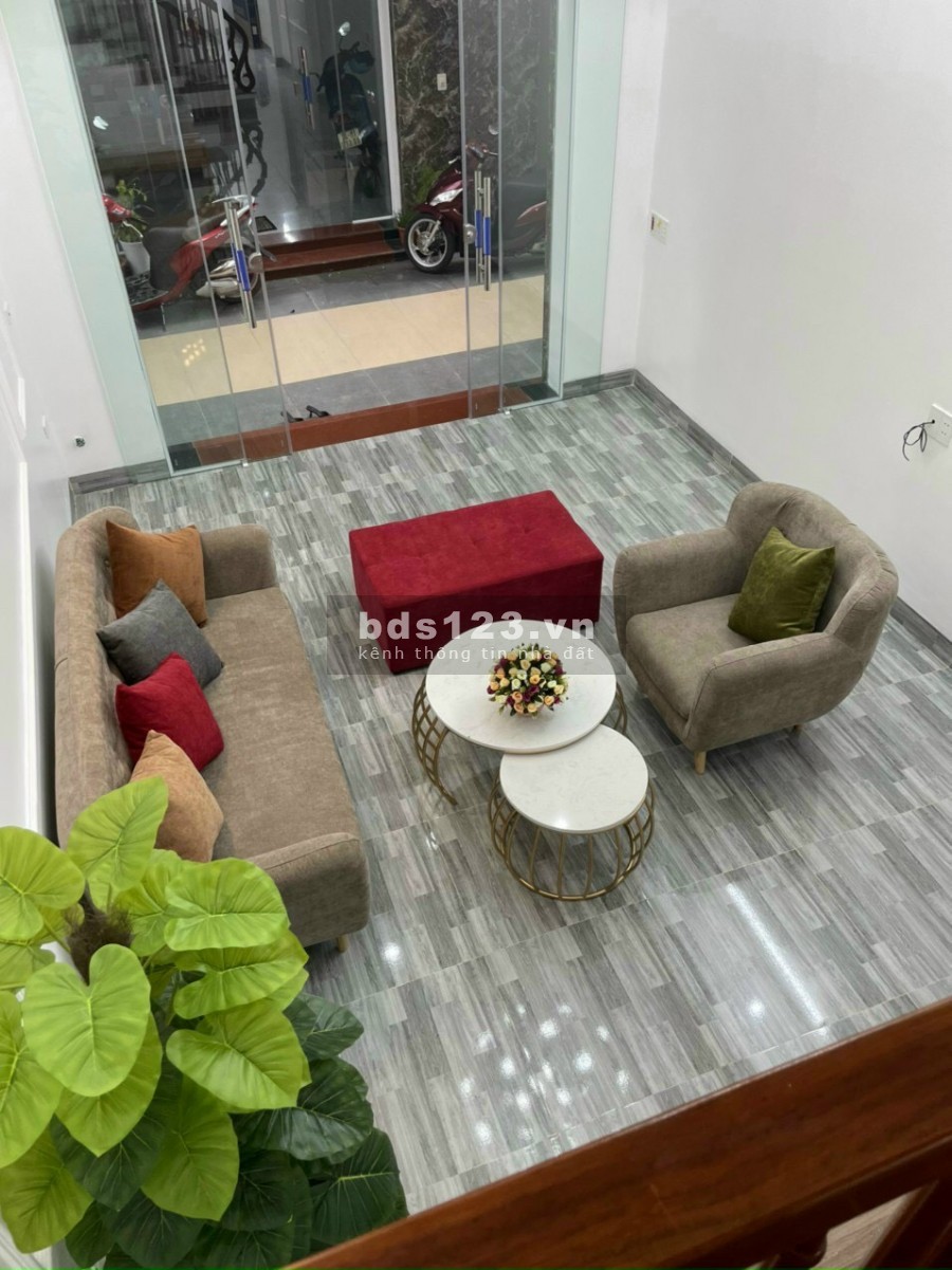 Bán nhà phố Ỷ Lan 45m2, 3 Tầng mới, gần chợ Phú Lương 1.6 tỷ
