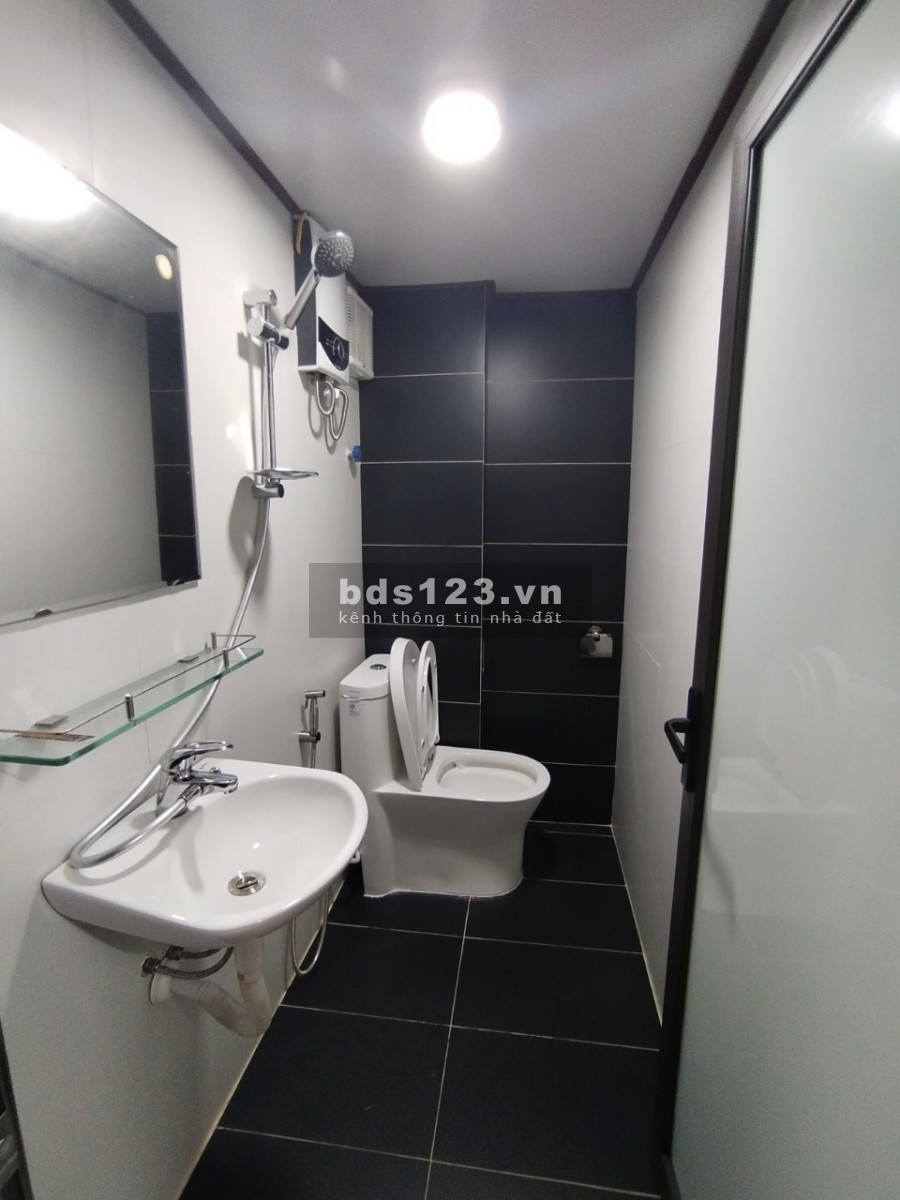 Bán nhà ngõ Phố Nguyễn Đức Cảnh 3 tầng*35m2 giá chỉ 2,56 tỷ Ba bước ra hồ Tam Bạc