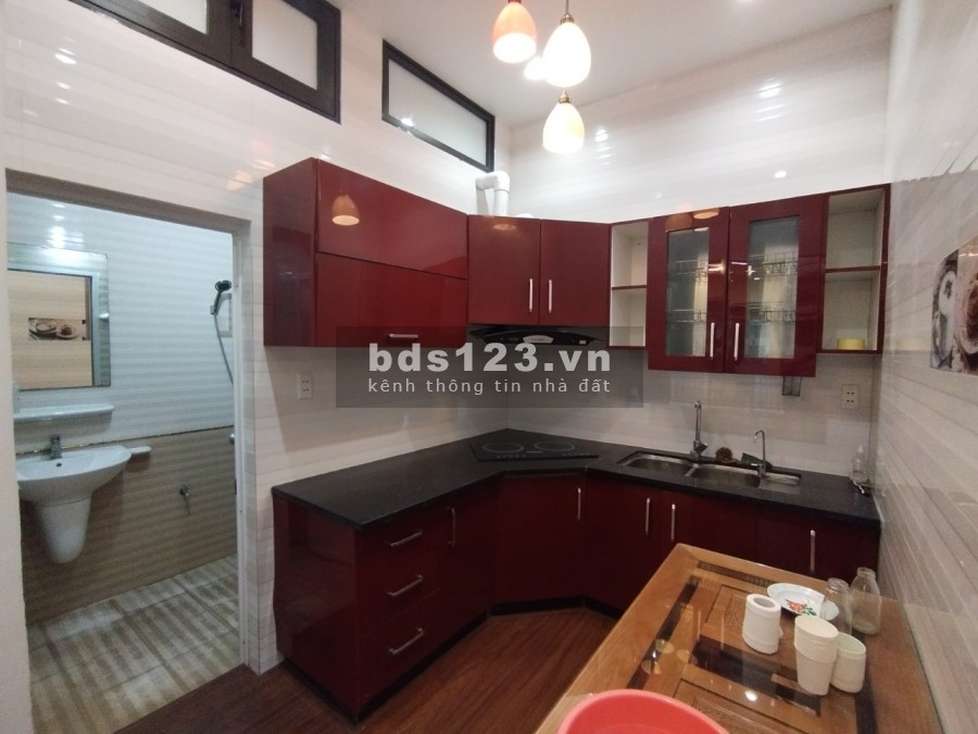 Bán nhà ngõ Phố Nguyễn Đức Cảnh 3 tầng*35m2 giá chỉ 2,56 tỷ Ba bước ra hồ Tam Bạc
