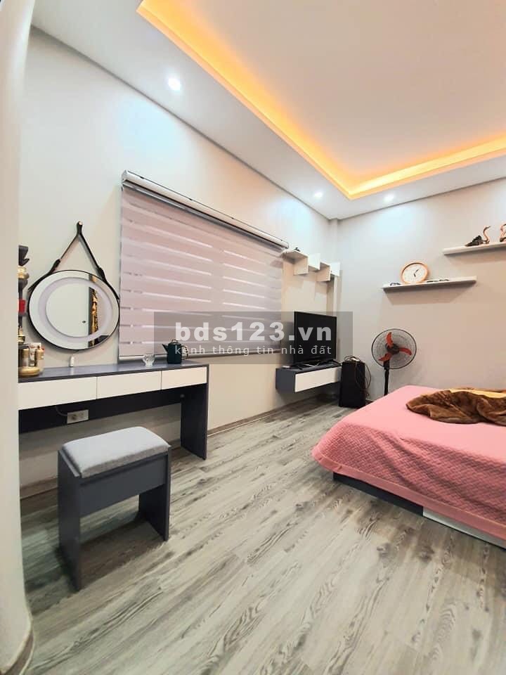 Hiếm bán đất Nguyễn Văn Cừ - Long Biên, ô tô Matiz đỗ cửa, diện tích: 67m2, giá 3.65 tỷ