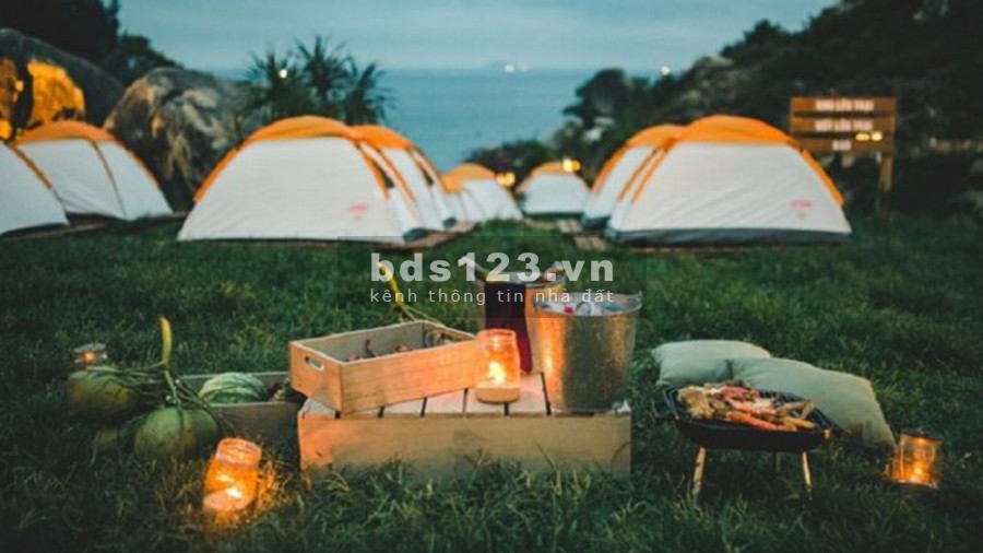 Bán đất mặt tiền hồ Suối Môn, thích hợp kinh doanh khu Dã ngoại Cắm trại, giá rẻ