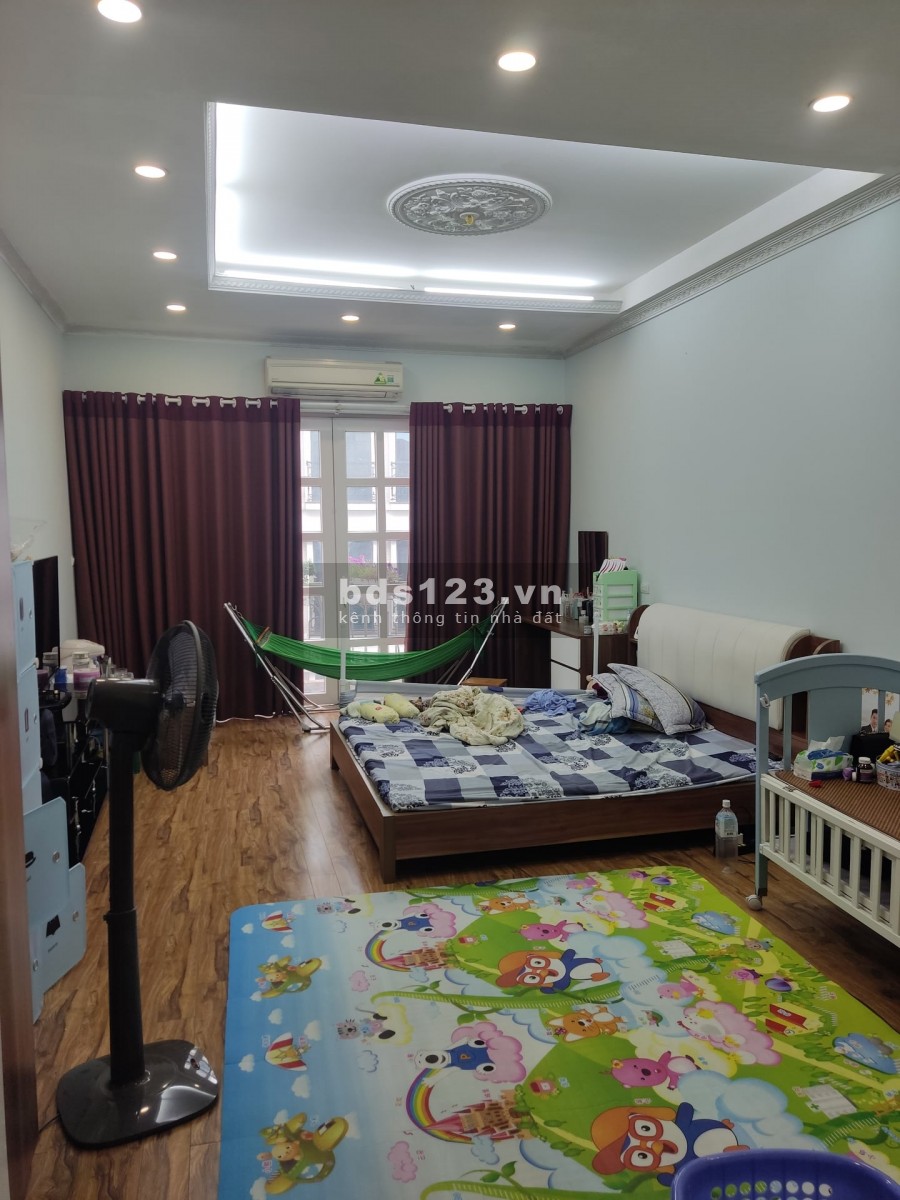 Bán nhà mặt phố Nguyễn Sơn kinh doanh đỉnh, diện tích 80m2, giá thoả thuận