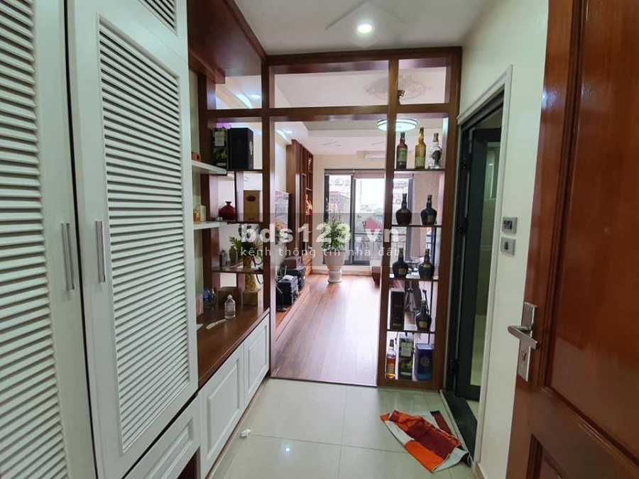 Bán nhà Cầu Giấy dt 100m2 4 tầng mặt tiền 4.5m giá bán chính chủ 9.9 tỷ
