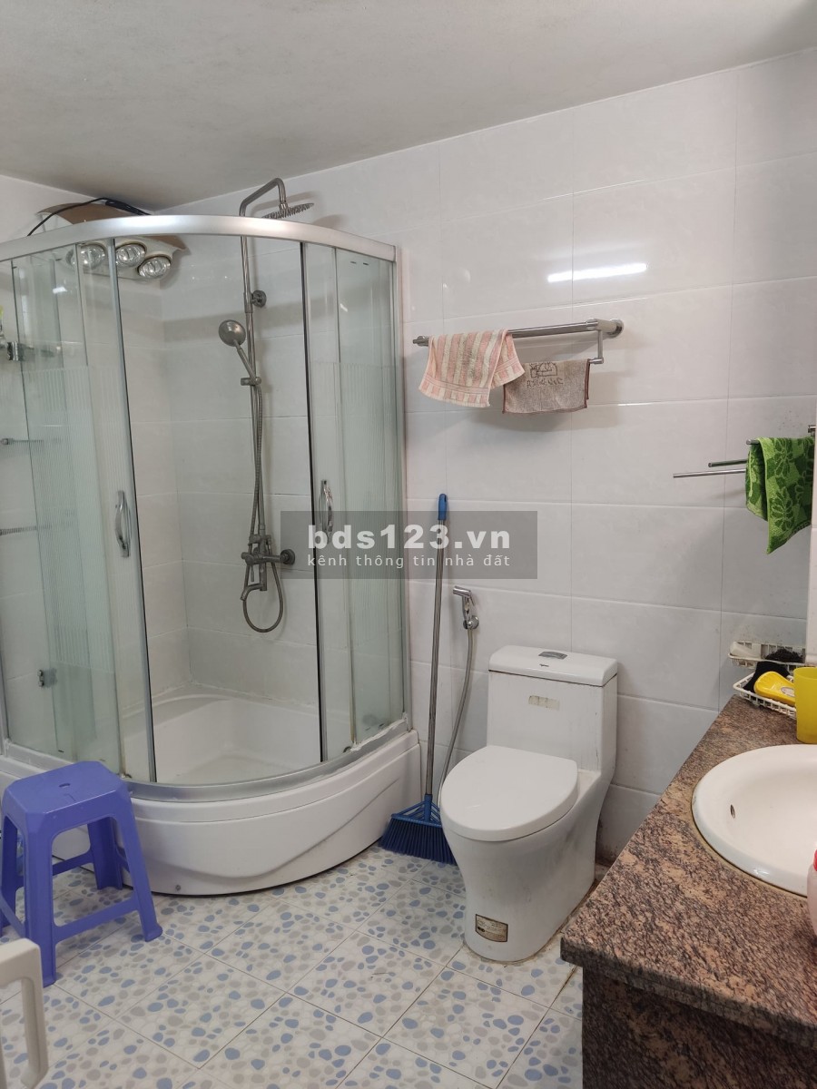 Bán nhà mặt phố Nguyễn Sơn kinh doanh đỉnh, diện tích 80m2, giá thoả thuận