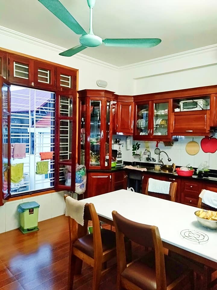 Nhà đẹp Tây Hồ 3 nhà ra phố, lô góc, gara ôtô, kd, dt 85m2 5 tầng thang máy, giá 8 tỷ