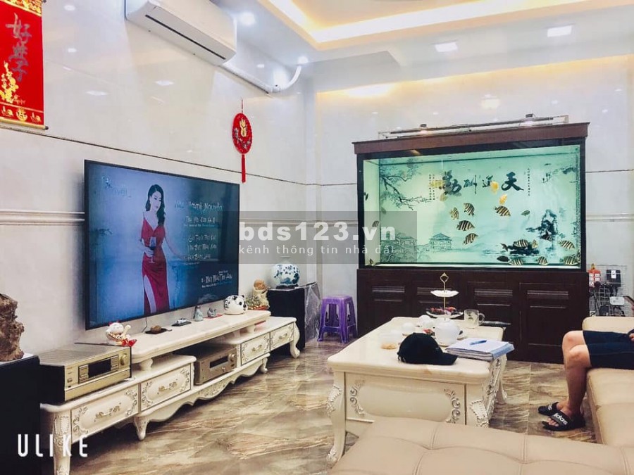 Nhà đẹp Hồng Tiến – Bồ Đề, diện tích 60m2, 5 tầng, mặt tiền 4m, ô tô, giá 6.3 tỷ