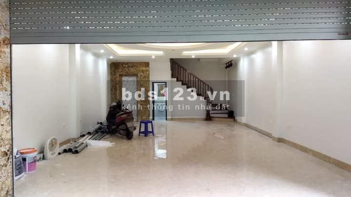 Bán nhà Lê Quang Đạo ô tô vào nhà sổ đỏ phân lô dt 40m2, 4 tầng, giá 4.5 tỷ