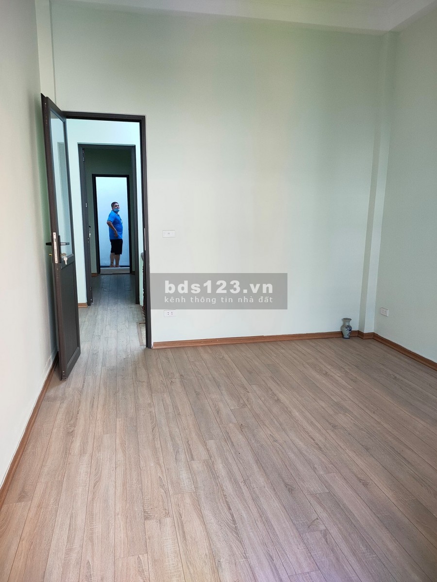Nhỉnh 3 tỷ có nhà ở ngay, diện tích rộng Nam Dư Quận Hoàng…