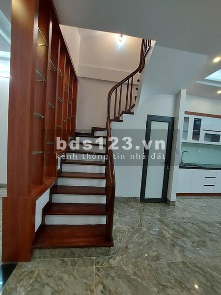 Bán nhà 5 tầng Cầu Giấy, sát phố nhà mới, an sinh đỉnh giá tốt liên hệ 0961427470