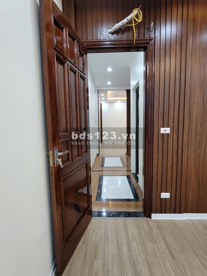 Bán gấp nhà phố Thái Hà, Đống Đa. Dt 56m2, 4T- MT 4.3- Nhà mới ô tô tránh, kd kết hợp ở gía 14.8 tỷ