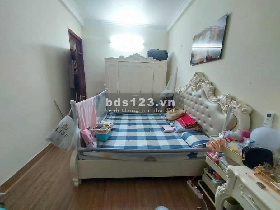 Diện Tích Rộng giá rẻ ở luôn giá chỉ 3.8 tỷ trung tâm Hà Đông, đúc 4 tầng