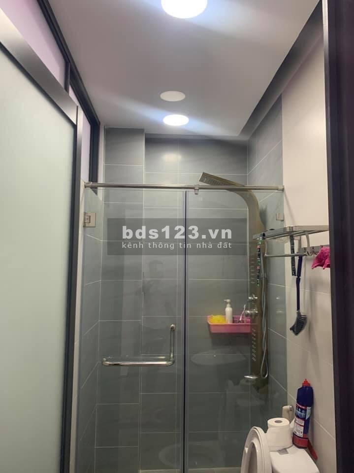 Bán gấp nhà Trung tâm Phú Nhuận, diện tích 28m2 5 tầng BTCT, giá 4.8 tỷ