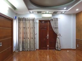 Bán nhà phân lô Khuất Duy Tiến, Ô tô chạy vòng quanh, Vỉa hè kinh doanh chỉ 12 tỷ.