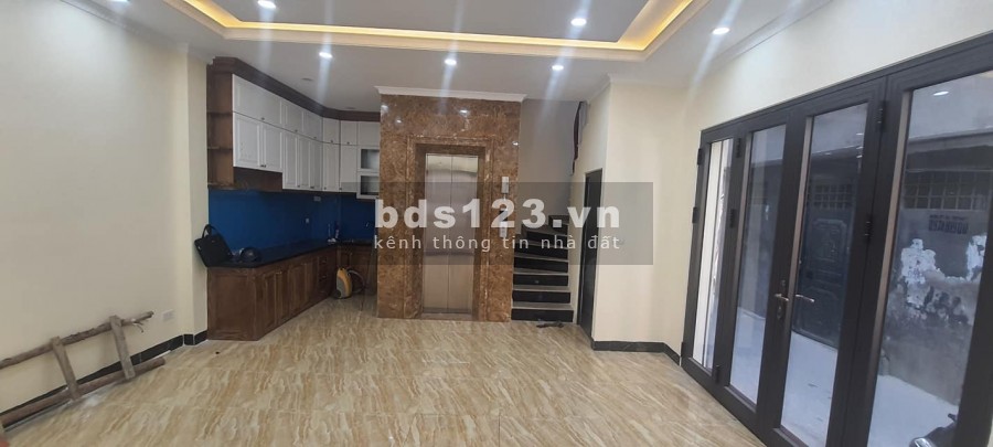 Khương Trung Thanh Xuân, 6 tầng thang máy, lô góc ngõ ba gác đua, cách phố 50m