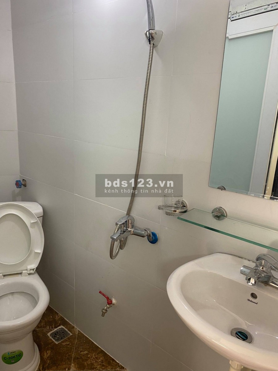 Bán nhanh nhà nguyên căn Đội Cấn Quận Ba Đình, giá bán 1.65 tỷ, lhcc